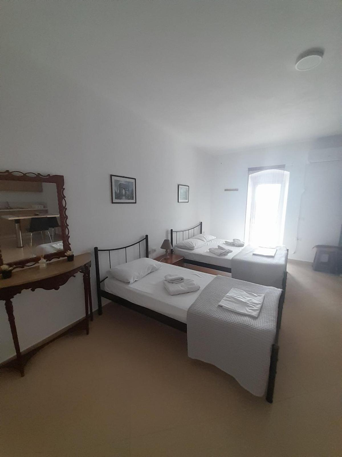 Sofia's Apartment Himare
