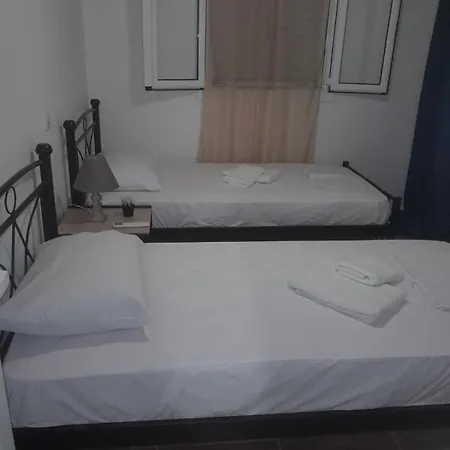 Sofia'S Rooms Himare Exterior photo