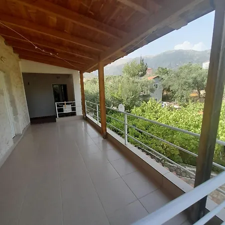 Sofia'S Rooms Himare Exterior photo