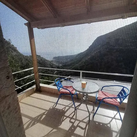 Sofia'S Rooms Himare Exterior photo